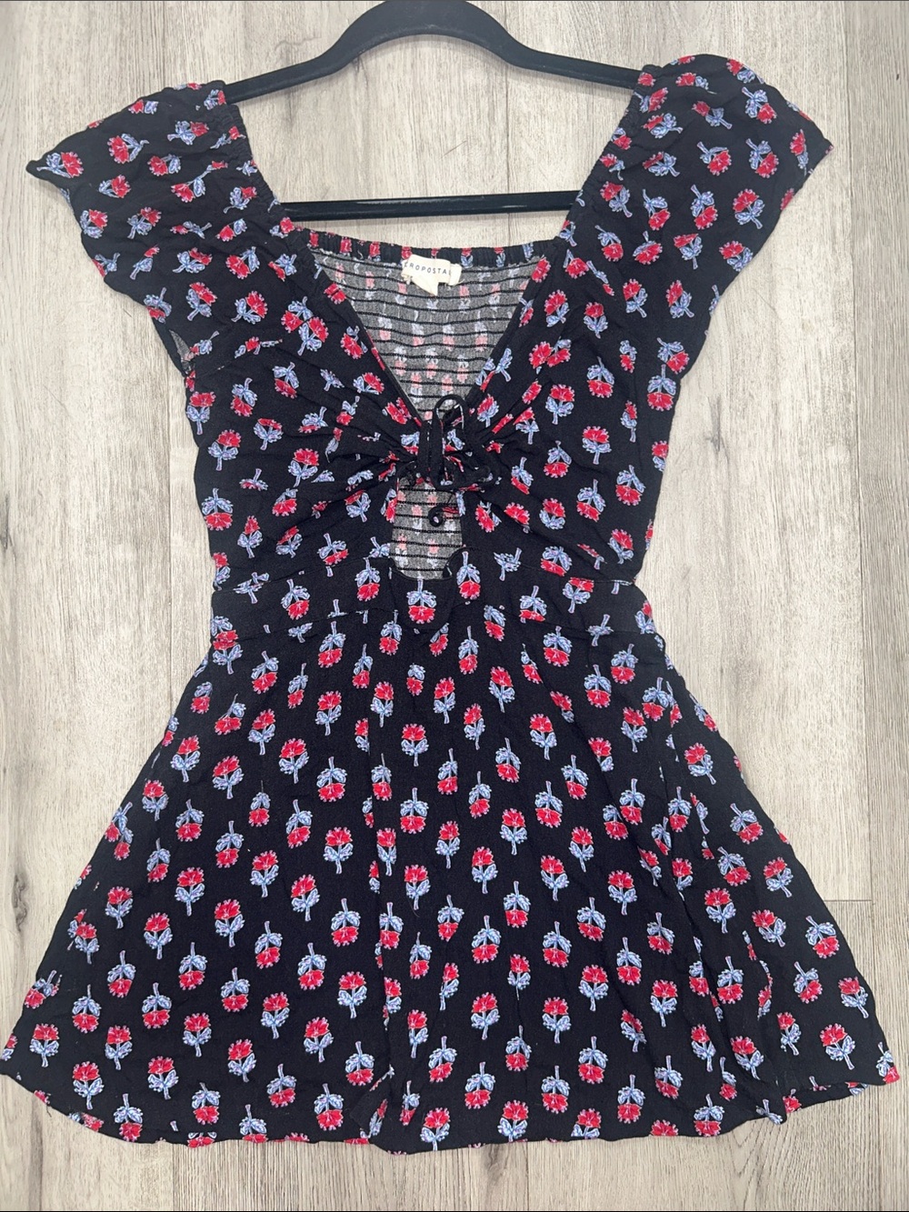 Aeropostale Y2K Floral Lace-Up Mini Baby Doll Dress Black, Red & Blue Floral Sm.